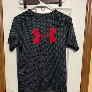 Under Armour Black Hex-Pattern Short Sleeve Tee with Red Logo